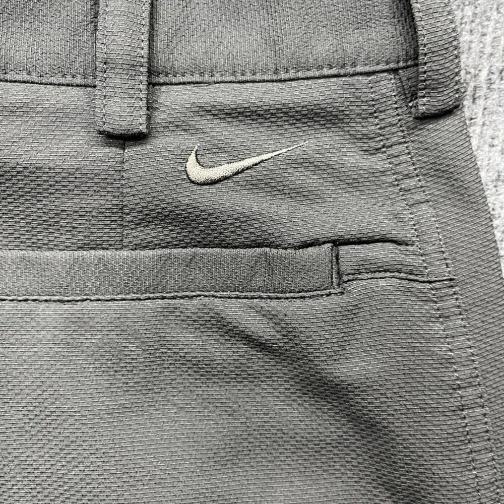 Nike Golf Fit Dry Shorts Mens 30 Black Textured Performance Athletic Y2K